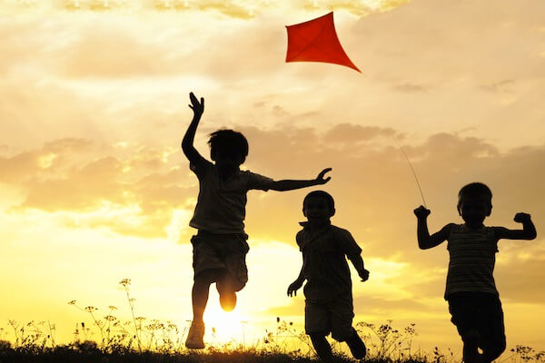 kite_flying_shutterstock